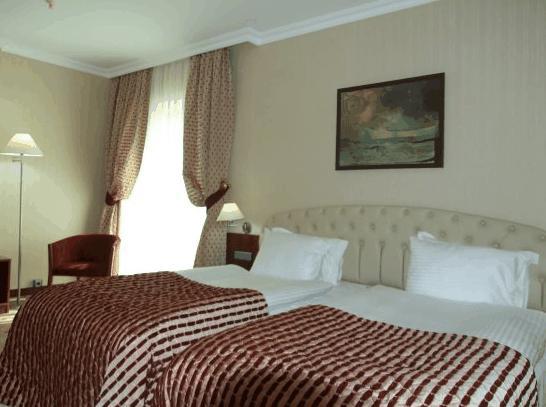 The Bostanci Otel Istanbul Exterior photo
